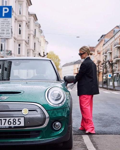 女士评价国产汽车视频,女士眼中的国产车魅力与突破